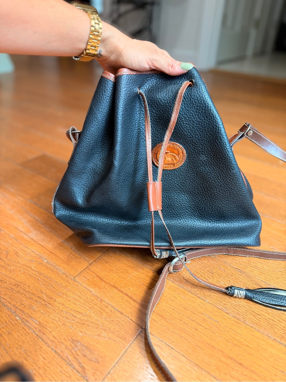Gorgeous vintage Dooney and Bourke bucket bag